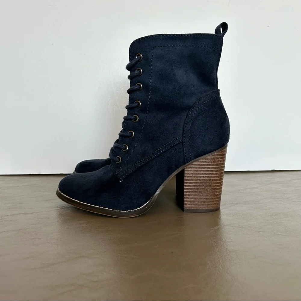 Candie's Dark Blue Faux Suede Chunky Heeled Ankle Boots with Side Zipper Size 7